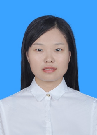 人穿着衬衫描述已自动生成